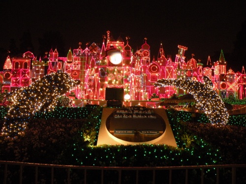 Christmas Decorations In Disneyland 2012 | Trendings At 2015