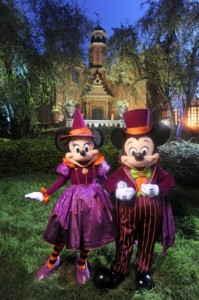 Mickey and Minnie ready for Halloween