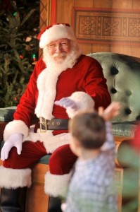 Santa greets kids DTD @Disney