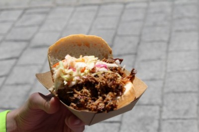 Pulled pork slider with cole slaw