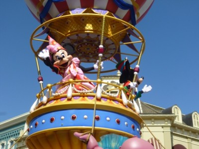 Festival of Fantasy Parade Mickey Minnie Float (1)