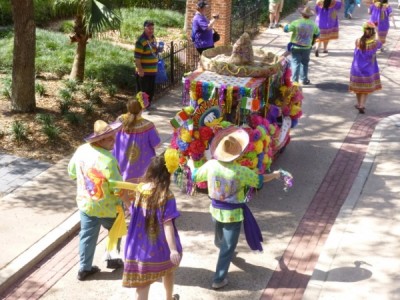 Port Orleans Mardi Gras Parade (12)