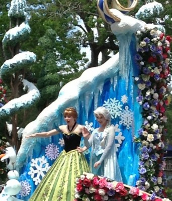 Anna and Elsa Festival of Fantasy Parade (3)