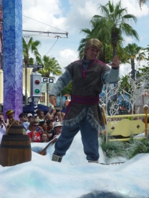 Frozen Summer Fun Live Hollywood Studios Royal Welcome (22)