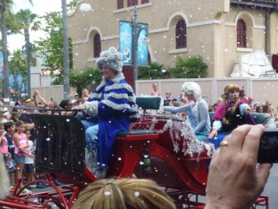 Frozen Summer Fun Live Hollywood Studios Royal Welcome (24)