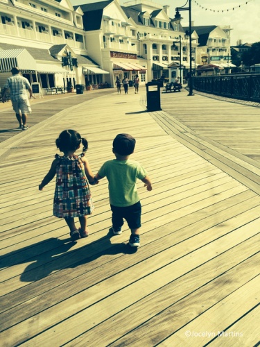 MMElliot and Sabrina holding hands at the Boardwalk