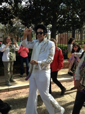 Port Orleans Resort Mardi Gras Parade pop music 2