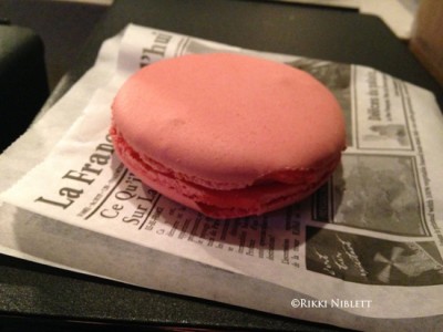 Strawberry Macaroon