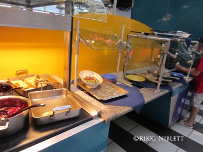 Chef Mickey's Buffet 1