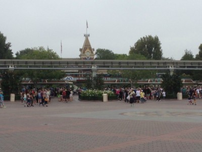 Disneyland_Entrance