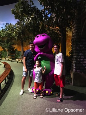 Barney meet and greet at Woody Woodpecker's Kidzone