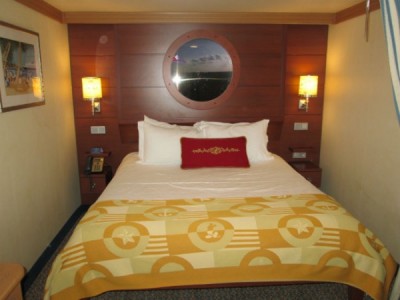 DCL queen bed (2)