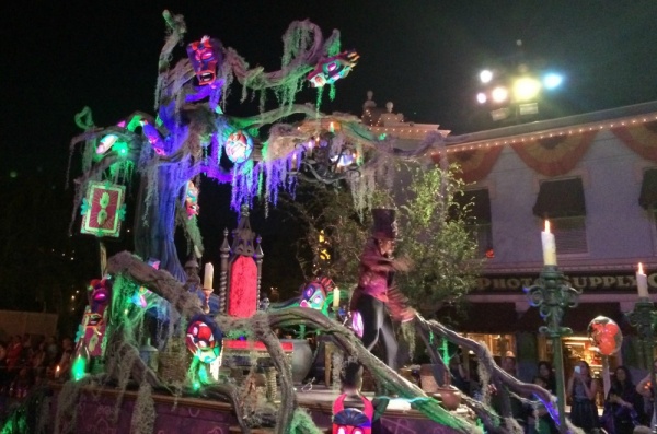 The Frightfully Fun Parade at Mickey's Halloween Party