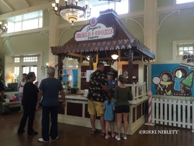 gingerbread-display-boardwalk