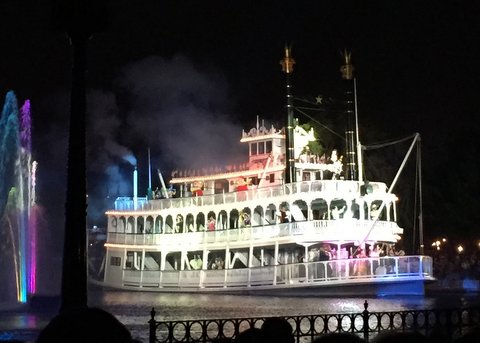 New Fantasmic at Disneyland