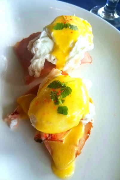 lobster benedict