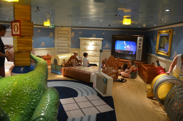 Visiting the Oceaneer Club Onboard the Disney Dream