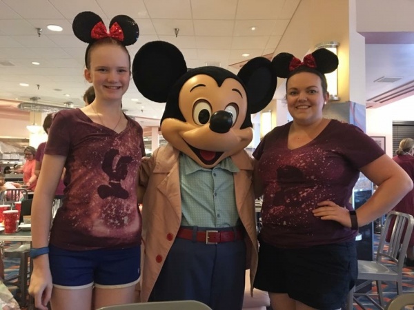 DIY Disney Silhouette Shirts