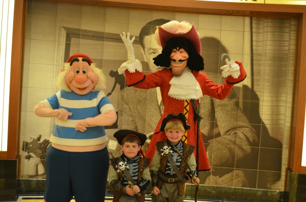 The Magic of Meeting Characters on the Disney Dream