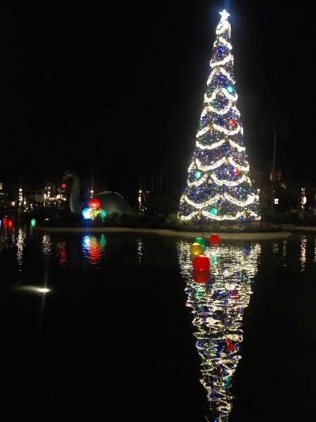 Hollywood Studios Christmas tree