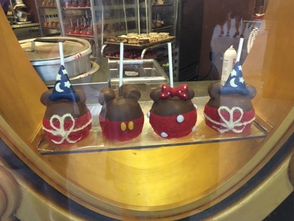 Shopping at Disney Springs Shopping at Disney Springs