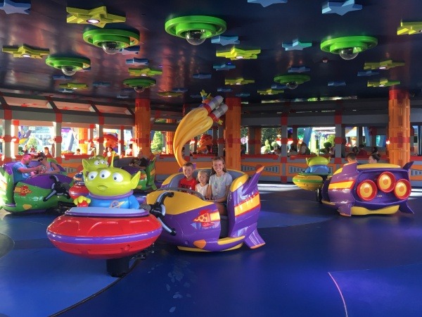 Toy Story Land Swirling Saucers