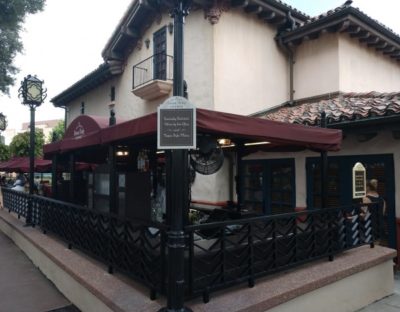 entrance to the Brown Derby Lounge