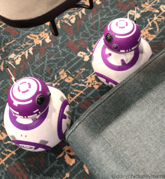 Droids Interacting in the Airport