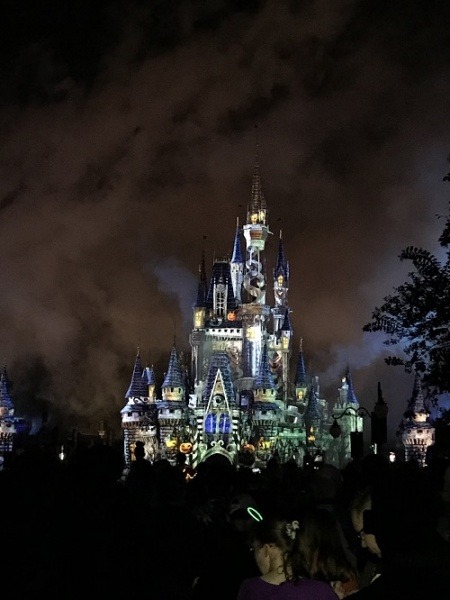 Mickey's Not-So-Scary Halloween Party castle show