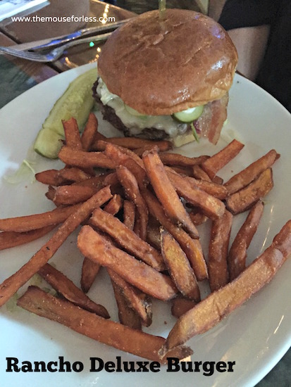 Rancho Deluxe Burger at Jimmy Buffett's Margaritaville Restaurant at Universal CityWalk #UniversalDining #CityWalk #UniversalOrlando