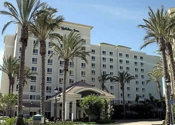 Holiday Inn Anaheim Resort