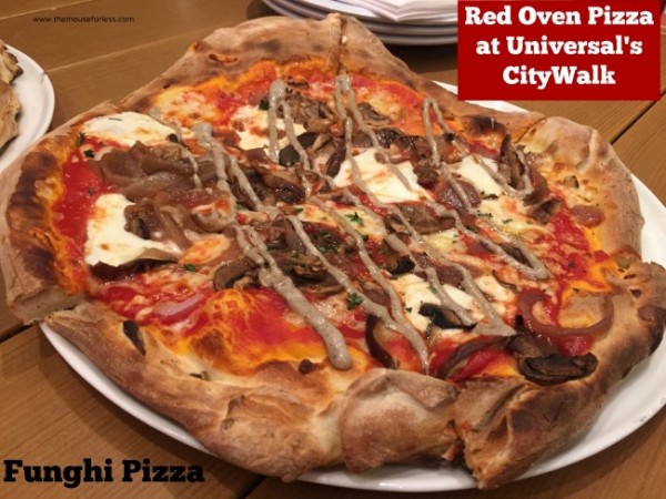 red oven funghi pizza
