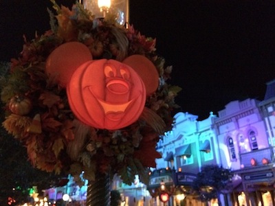 Main Street Halloween | Mickey's Not-So-Scary Halloween Party