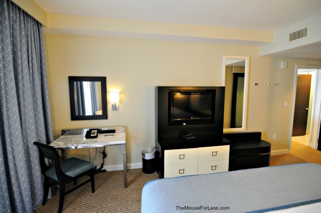 Bay Lake Tower At Disney S Contemporary Resort Guide
