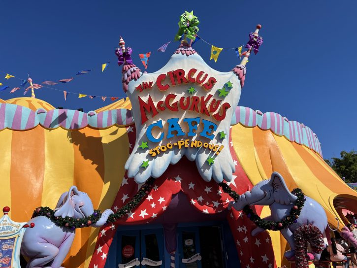 Dining at Universal’s Islands of Adventure Circus McGurkus Cafe