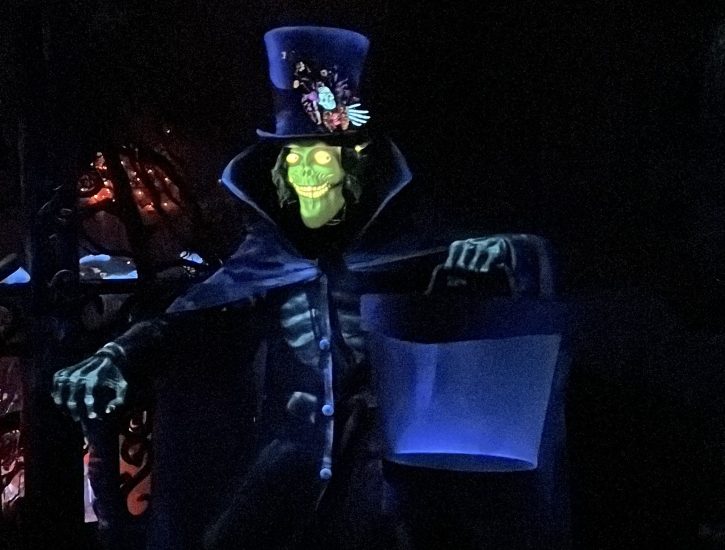 Hatbox Ghost Joining Disney World's Haunted Mansion In Late