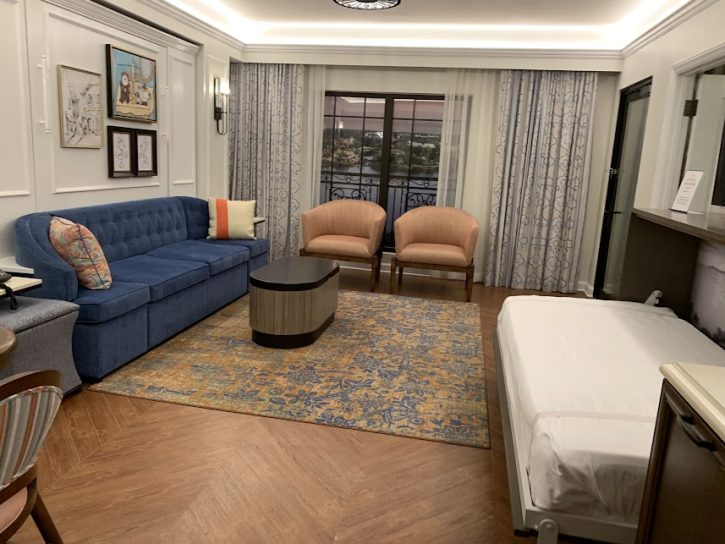 Riviera Resort Sitting area in room