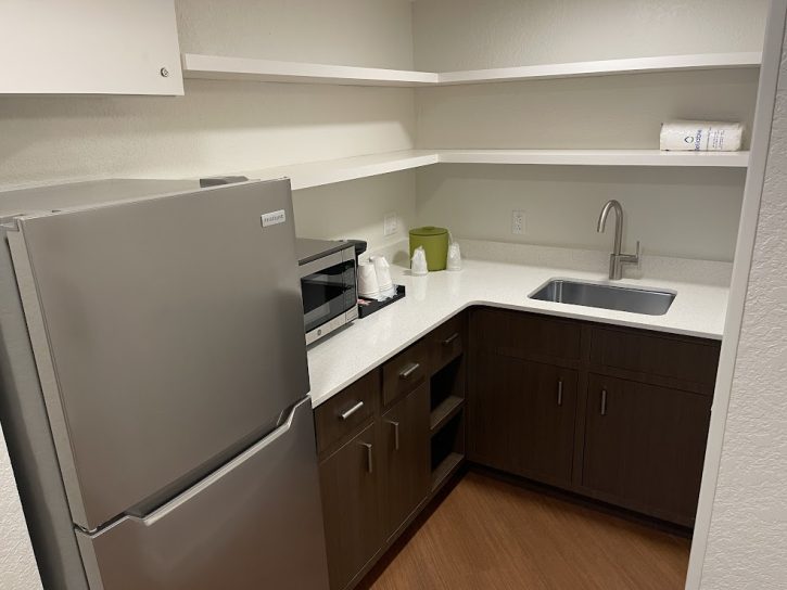 Family Suite Kitchen All Star Music