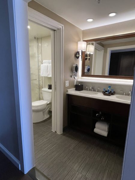 Yacht Club Room Bathroom Area