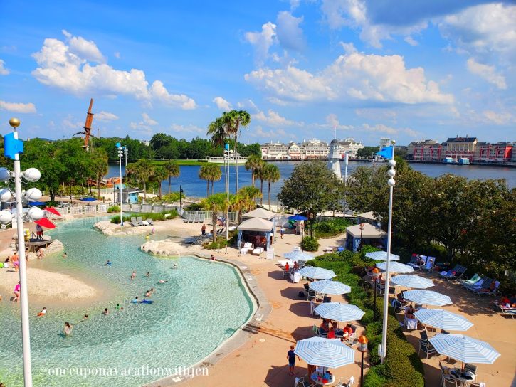 Yacht Club Pool