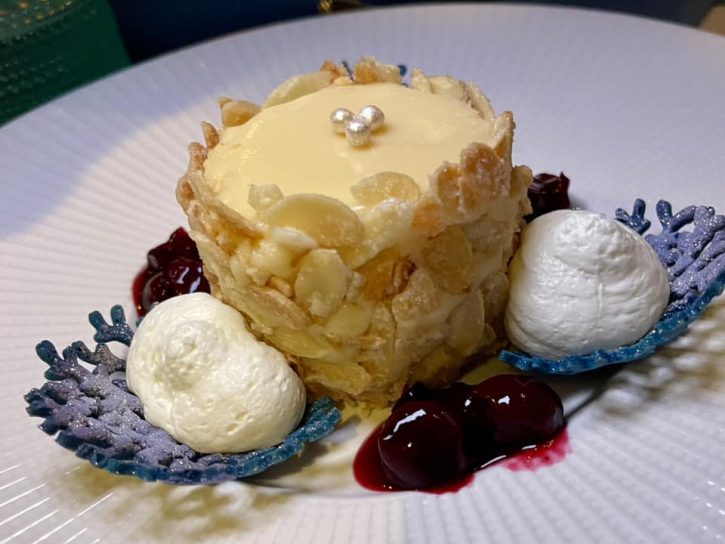 Almond Crushed Cheesecake Dessert