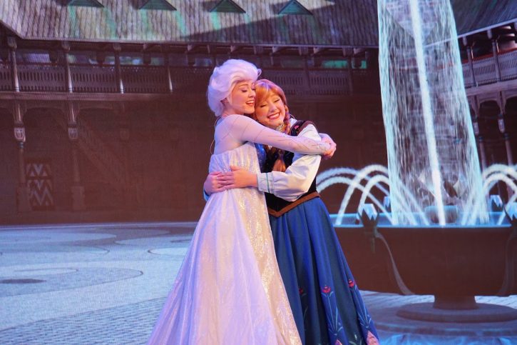 Anna and Elsa at Walt Disney World