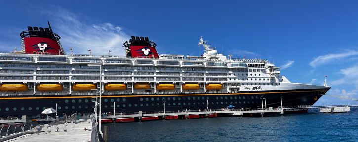 Disney Magic at Lookout Cay