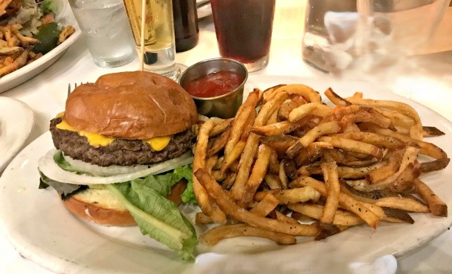 Classic Cheeseburger