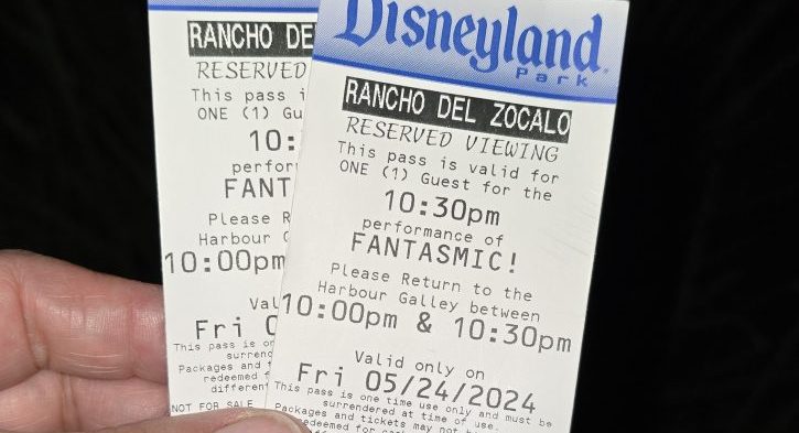 Fantasmic Dining Package
