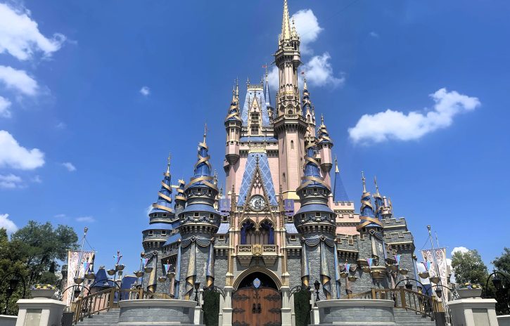 Magic Kingdom Cinderella;s Castle