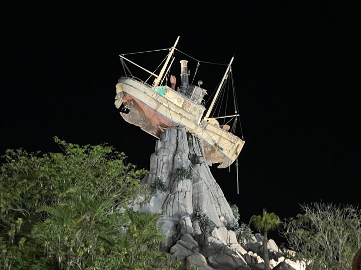 Disney's Typhoon Lagoon H2O Glow