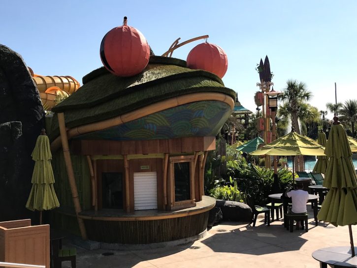 Volcano Bay Feasting Frog