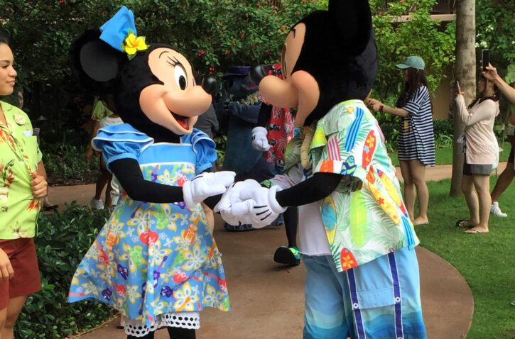 aulani mickey & minnie