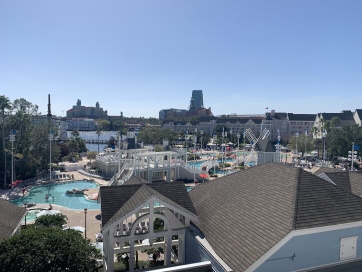 Yacht Club